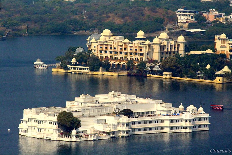 Title: Unveiling the Charm of Udaipur: Explore the Top 10 Famous Places in the City of Lakes-ઉદયપુરના આકર્ષણનું અનાવરણ: તળાવોના શહેરમાં ટોચના 10 પ્રખ્યાત સ્થળોનું અન્વેષણ કરો